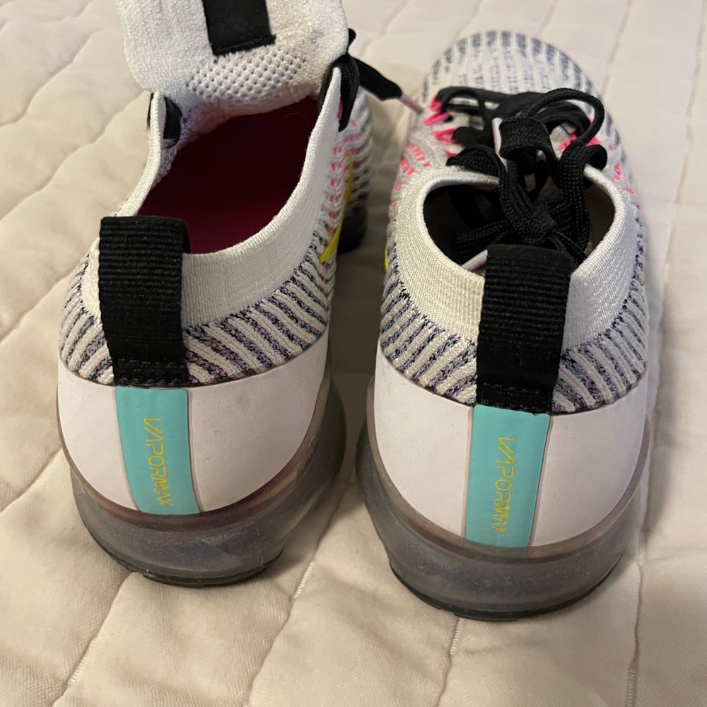 Women’s Vapormax Shoes - White and Black